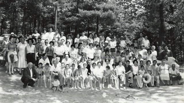 gingerellifamilypicnic1962.jpg